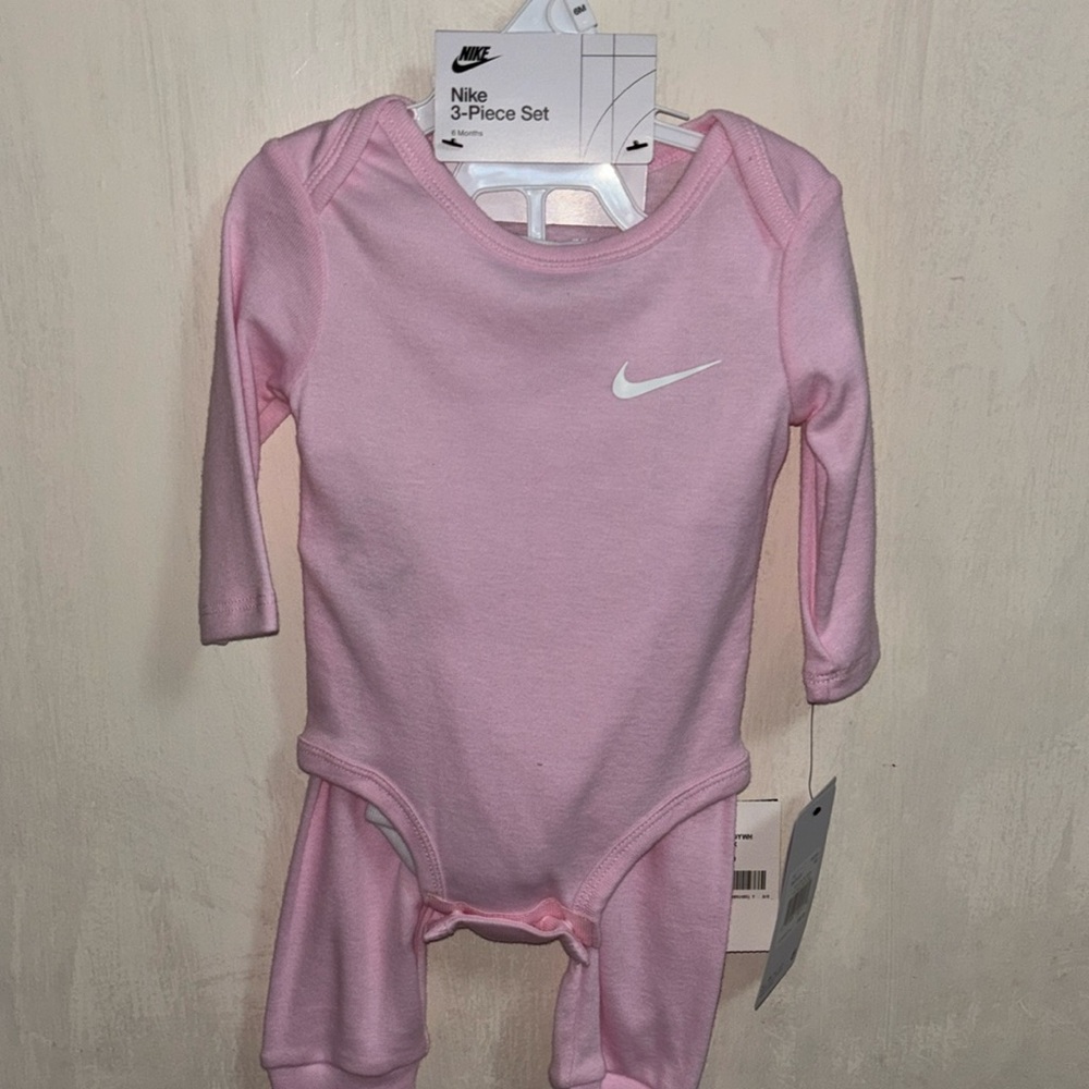 Nike baby 6 month light pink & white long sleeve and pants and onesie set